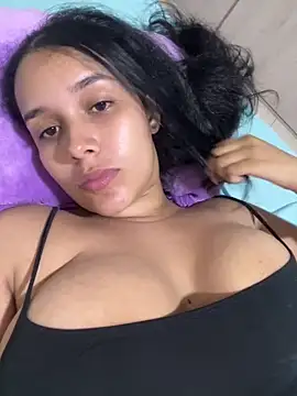 Snapshot of Annya-sweet chatting on March 8, 12:44 am Annya-sweet online show from March 8, 12:44 am