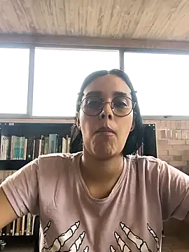 Snapshot of Annya-sweet chatting on January 19, 2:43 pm Annya-sweet online show from January 19, 2:43 pm