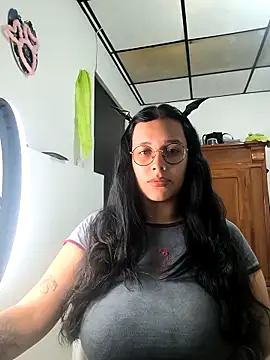 Snapshot of Annya-sweet chatting on September 21, 2:33 pm Annya-sweet online show from September 21, 2:33 pm