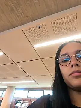Snapshot of Annya-sweet chatting on October 1, 2:43 pm Annya-sweet online show from October 1, 2:43 pm