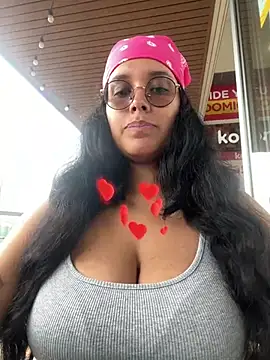 Snapshot of Annya-sweet chatting on March 18, 4:39 pm Annya-sweet online show from March 18, 4:39 pm
