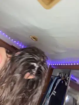 Snapshot of Emma-Rae chatting on October 9, 12:17 pm Emma-Rae online show from October 9, 12:17 pm