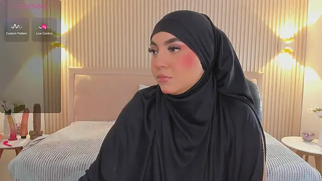 Snapshot of Sooffii_1 chatting on March 1, 5:31 am Sooffii 1 online show from March 1, 5:31 am