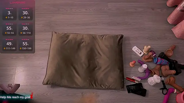 Snapshot of Redhead_Shark_new chatting on March 2, 10:23 pm Redhead Shark new online show from March 2, 10:23 pm