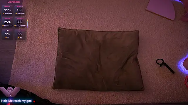 Redhead Shark new online show from March 6, 1:17 pm