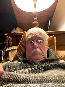 Snapshot of Steffibi1954 chatting on November 4, 5:06 pm Steffibi1954 online show from November 4, 5:06 pm