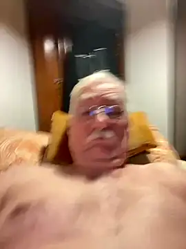 Snapshot of Steffibi1954 chatting on November 4, 4:27 am Steffibi1954 online show from November 4, 4:27 am