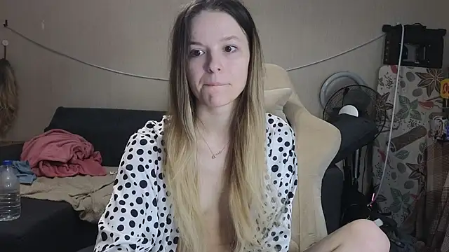 Snapshot of Nate__ chatting on December 2, 3:52 am Nate online show from December 2, 3:52 am