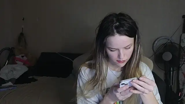 Snapshot of Nate__ chatting on November 23, 8:35 am Nate online show from November 23, 8:35 am