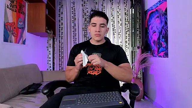 Snapshot of JeffDaltton chatting on January 12, 7:42 pm JeffDaltton online show from January 12, 7:42 pm