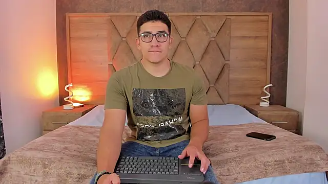 Snapshot of JeffDaltton chatting on February 10, 8:08 pm JeffDaltton online show from February 10, 8:08 pm