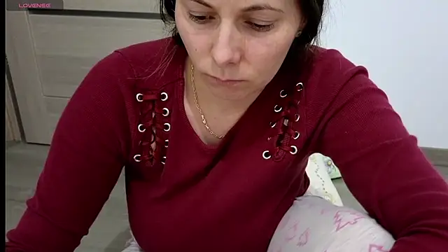 Snapshot of Claraxxxxx chatting on January 2, 6:56 pm Claraxxxxx online show from January 2, 6:56 pm