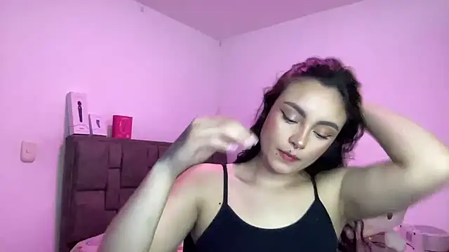 Snapshot of salome_polaniiee chatting on June 27, 6:58 pm salome polaniiee online show from June 27, 6:58 pm