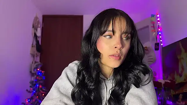 salome polaniiee online show from November 30, 6:14 am