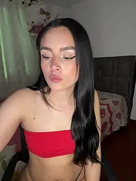 salome polaniiee online show from April 5, 6:36 pm