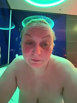 BBW Nora online show from April 10, 6:04 pm