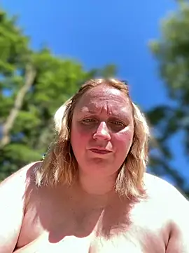 BBW Nora online show from May 22, 9:07 am