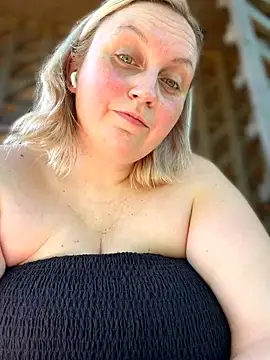BBW Nora online show from May 29, 9:26 am