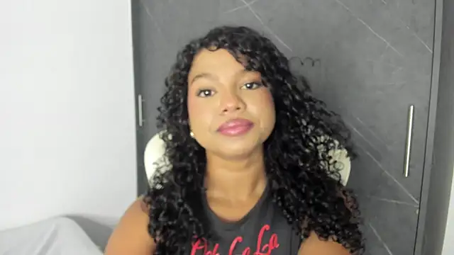 chloe ebony  online show from February 19, 1:24 am