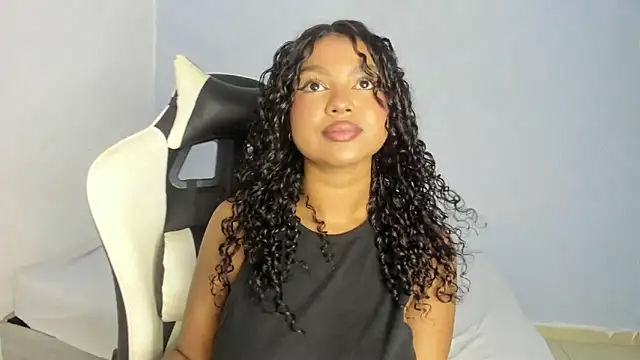 chloe ebony  online show from January 11, 8:54 pm