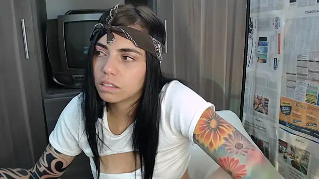 i am nina  online show from February 26, 12:41 am