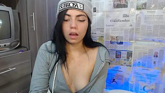 i am nina  online show from March 6, 12:00 am