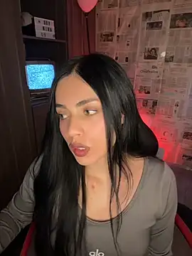 i am nina  online show from May 28, 10:48 pm