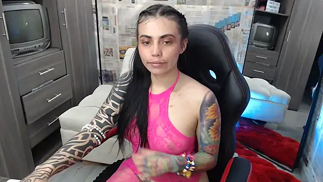 i am nina  online show from September 8, 11:04 pm