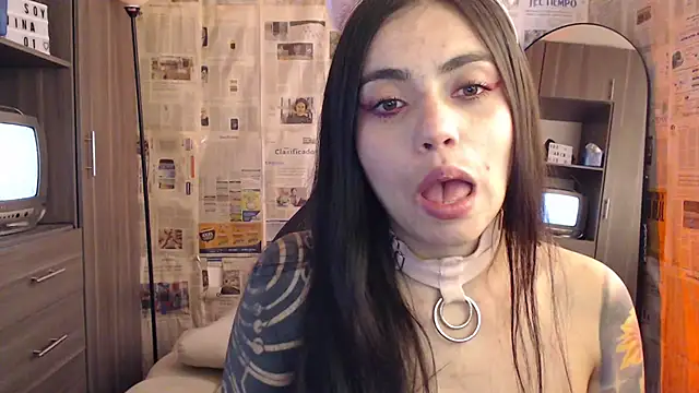 i am nina  online show from February 5, 8:37 pm