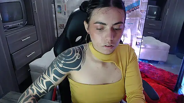 i am nina  online show from September 15, 12:22 am