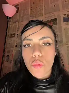 i am nina  online show from June 4, 3:33 am