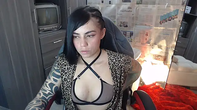 i am nina  online show from November 8, 10:24 pm