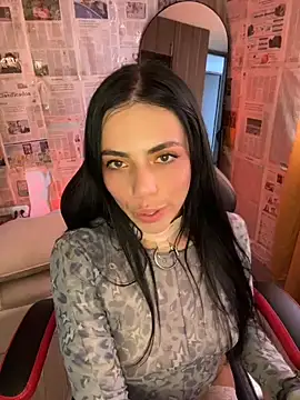 i am nina  online show from May 18, 8:24 pm