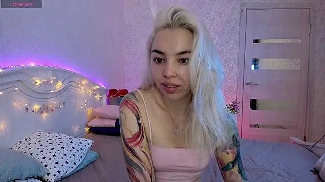 LillyMoure  online show from September 29, 11:21 pm