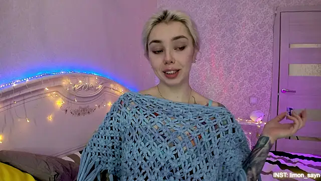 LillyMoure  online show from February 2, 11:37 pm