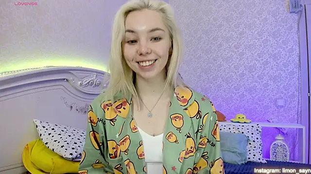 LillyMoure  online show from February 26, 11:52 pm
