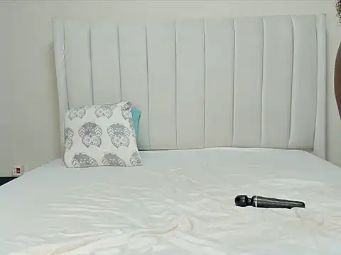  heavenlysent online show from December 18, 3:55 am