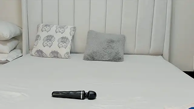  heavenlysent online show from April 4, 1:56 am