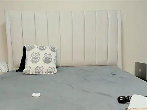 Snapshot of _heavenlysent chatting on November 15, 3:54 am heavenlysent online show from November 15, 3:54 am