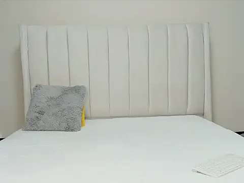 Snapshot of _heavenlysent chatting on December 2, 1:39 am heavenlysent online show from December 2, 1:39 am