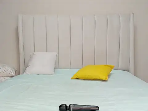 Snapshot of _heavenlysent chatting on October 27, 4:35 am heavenlysent online show from October 27, 4:35 am