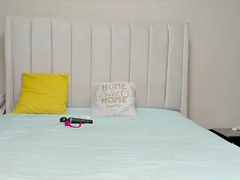 Snapshot of _heavenlysent chatting on October 28, 3:33 pm heavenlysent online show from October 28, 3:33 pm