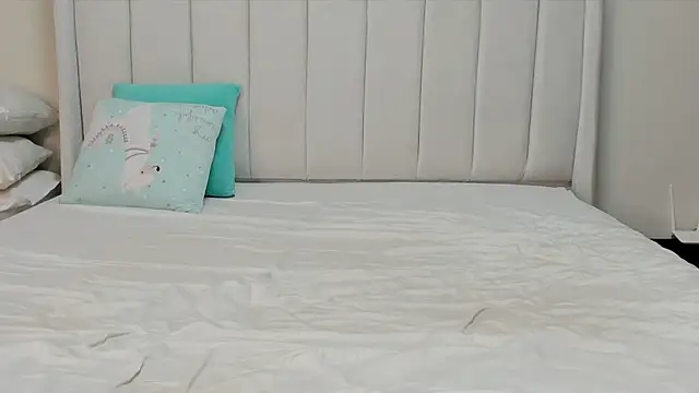  heavenlysent online show from April 17, 2:14 am