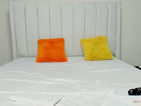  heavenlysent online show from December 19, 4:05 am