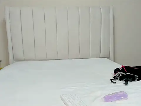 Snapshot of _heavenlysent chatting on December 3, 1:39 am heavenlysent online show from December 3, 1:39 am