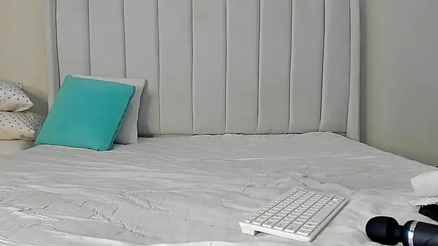 Snapshot of _heavenlysent chatting on June 8, 5:08 am heavenlysent online show from June 8, 5:08 am