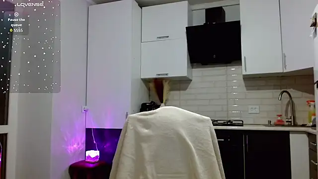 SayMeow  online show from November 3, 9:51 pm