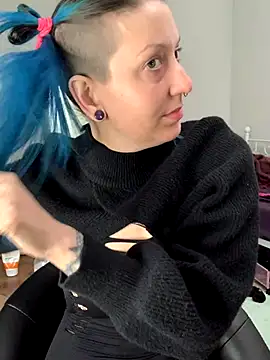 Snapshot of MissCumberdale chatting on December 14, 6:24 pm MissCumberdale online show from December 14, 6:24 pm