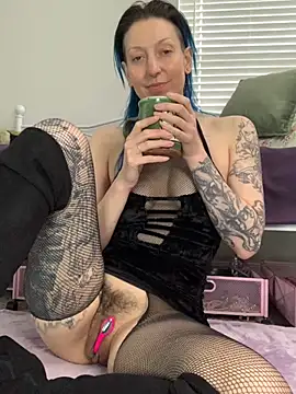 Snapshot of MissCumberdale chatting on November 25, 6:41 pm MissCumberdale online show from November 25, 6:41 pm