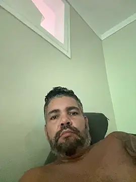 Snapshot of adgato chatting on April 9, 1:07 am adgato online show from April 9, 1:07 am